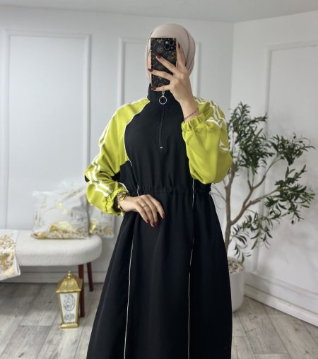 أسود