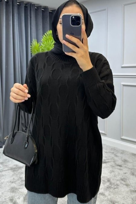 أسود