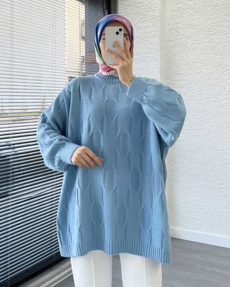 أزرق