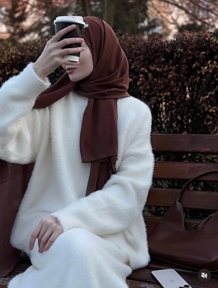 ابيض